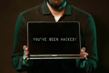 Despite years of awareness, businesses and staff still fall prey to cyberattacks. Image source: Pexels. 