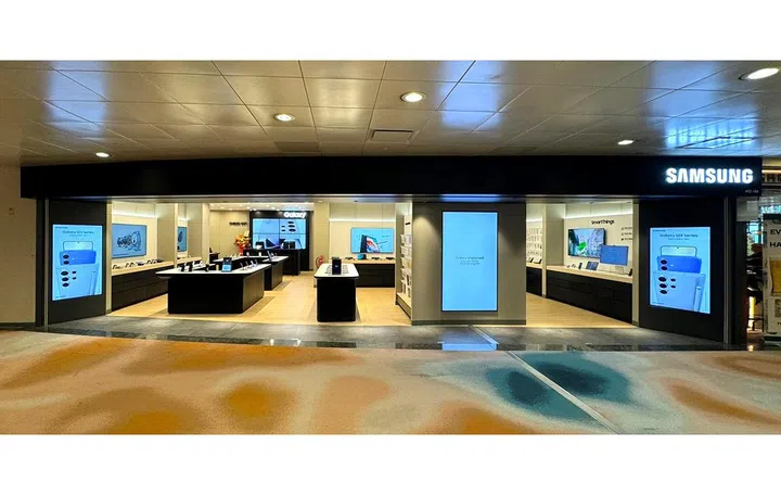 The Samsung Experience Store inside Terminal 2, Departure area. Photo: Samsung
