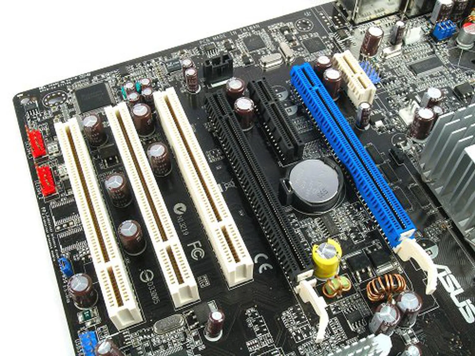 Dual PCIe x16 for CrossFire support. ASUS provides up to three PCI slots, though the PCIe expansion slots could possibly be blocked.