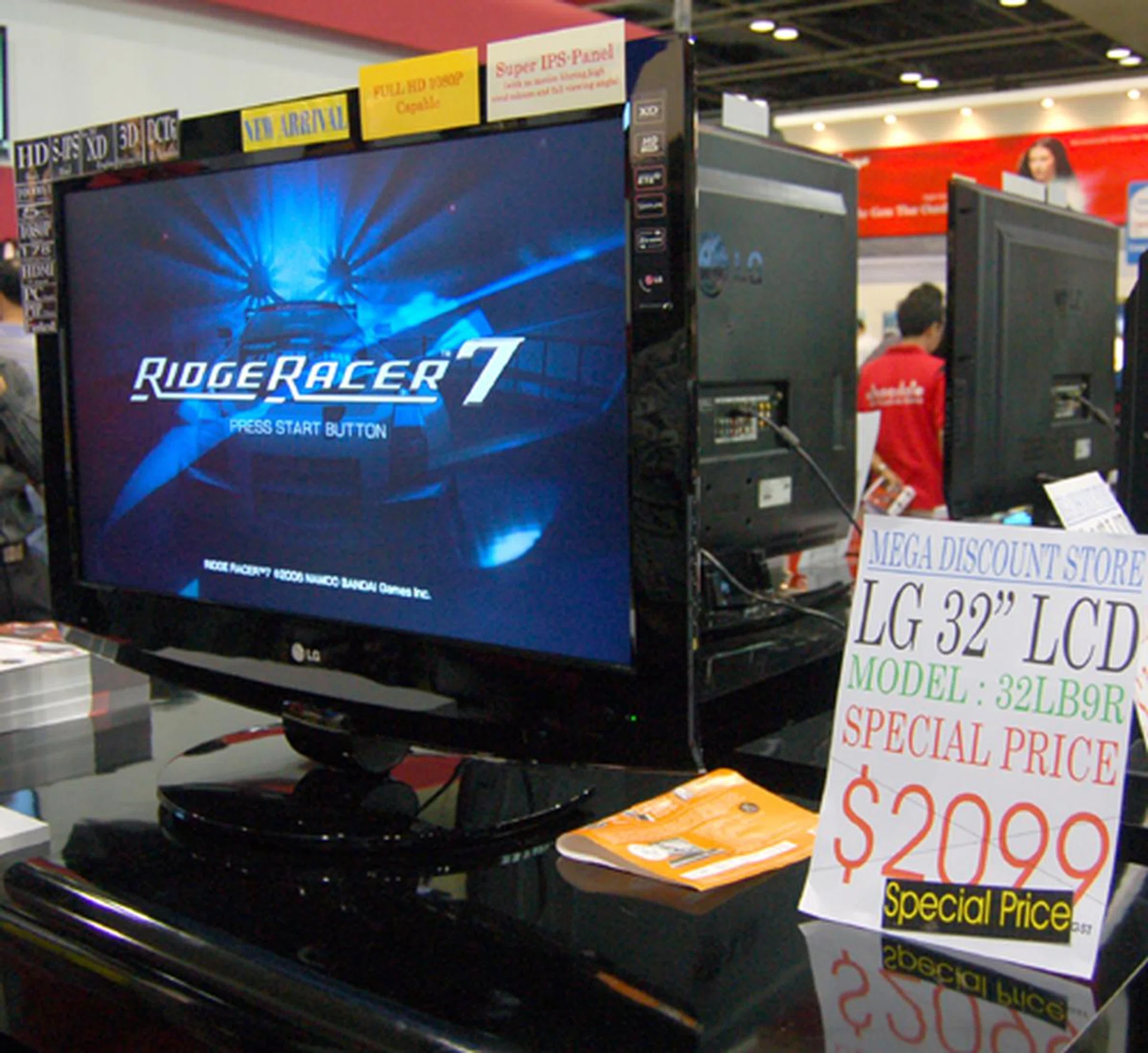  Prices go lower as screen size grows. That's what you get with the LG LB9 Series, which comes in 42-inch and 32-inch sizes. Priced at $2099 for the 32-inch series, you'll be pleased to know this price comes with a 1366 x 768p resolution, and 10,000:1 Dynamic Contrast Ratio, and best of all, it is HD ready for the future.  