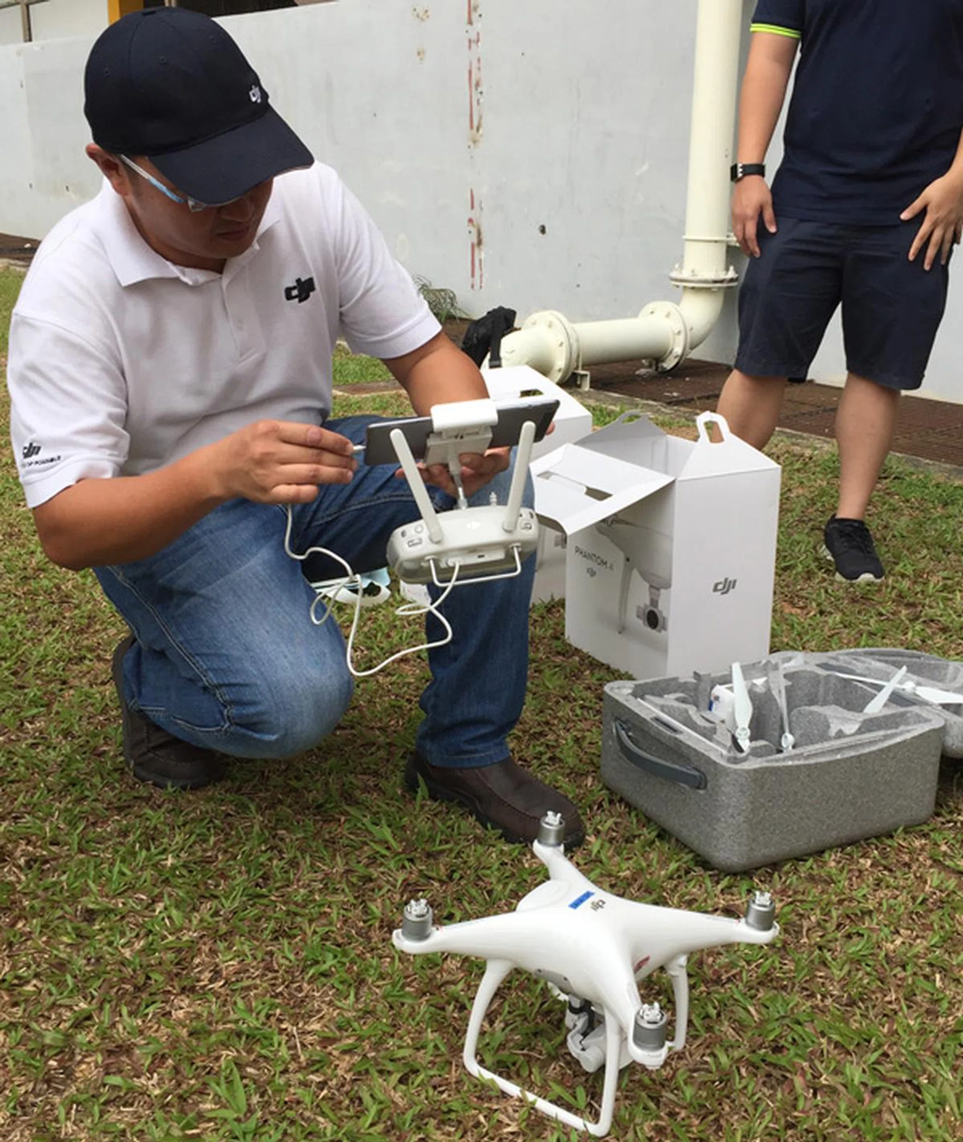 Setting up is a simpler process now that you only have to snap the blades in.