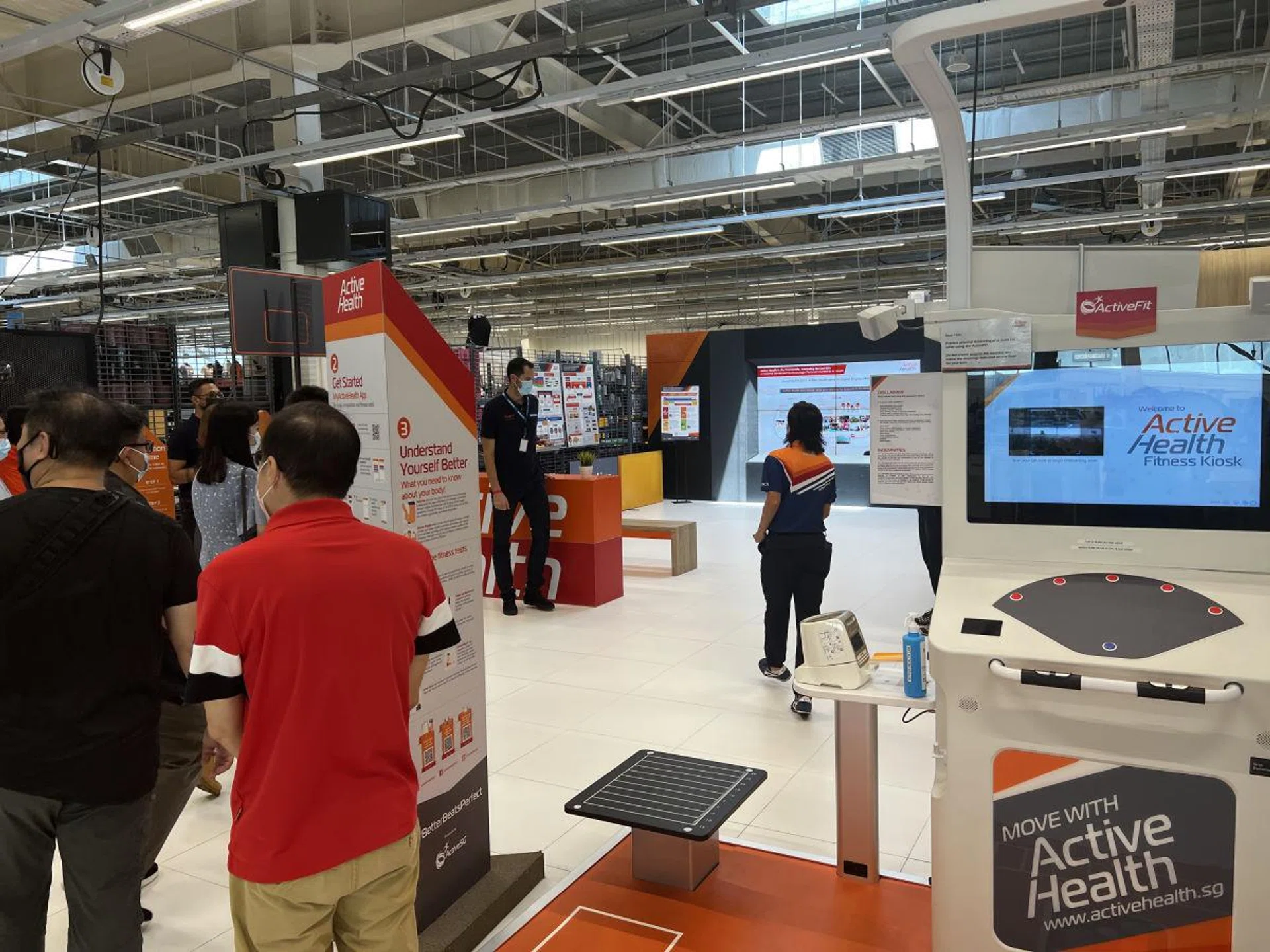 There are Active Health booths across Singapore, but the one in Decathlon offers a more comprehensive experience for users, as well as another data point for Decathlon and its partner, SportSG.