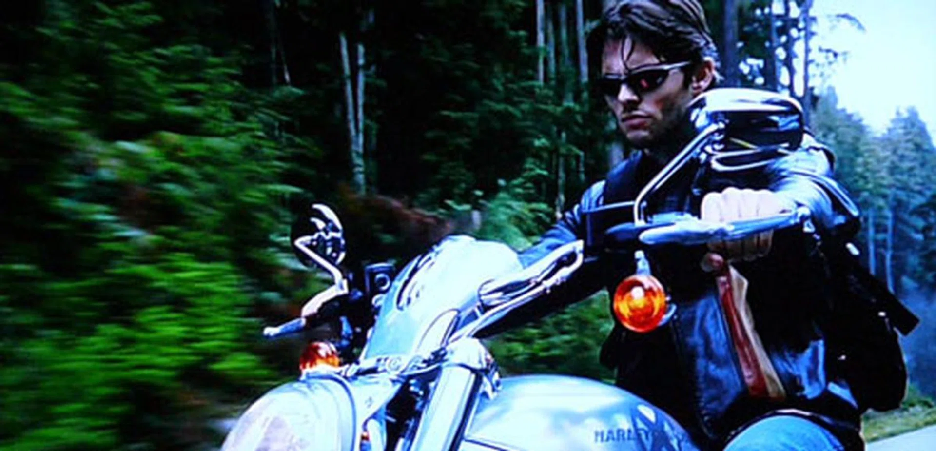 LG has accomplished credible results this time when it comes to processing standard-definition videos. Kudos to them (and the Triple XD Engine) for the confidently upscaled images as well as a sizable reduction in motion-tearing and compression artifacts.