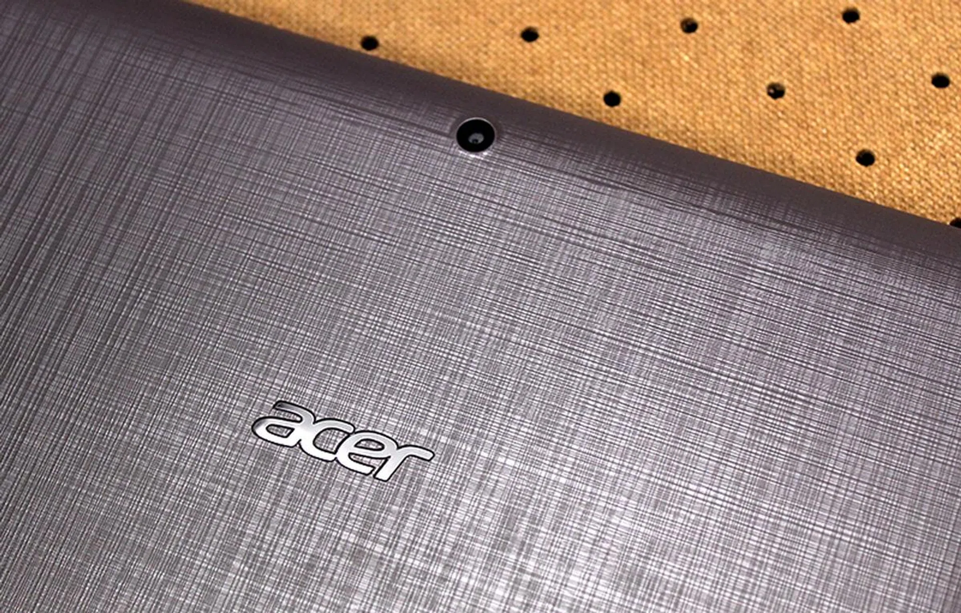 Note the textured finishing on the Switch 10E's chassis. The Switch 10E also has a rear camera that shoots at 2-megapixel resolution.