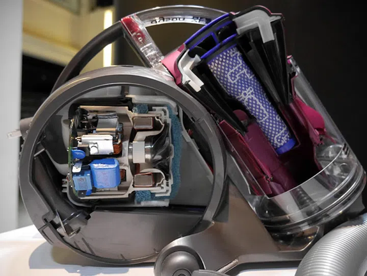 Inside the DC48 sits a small but powerful Dyson digital motor. Both the motor and the insides have been engineered to be as quiet as possible.