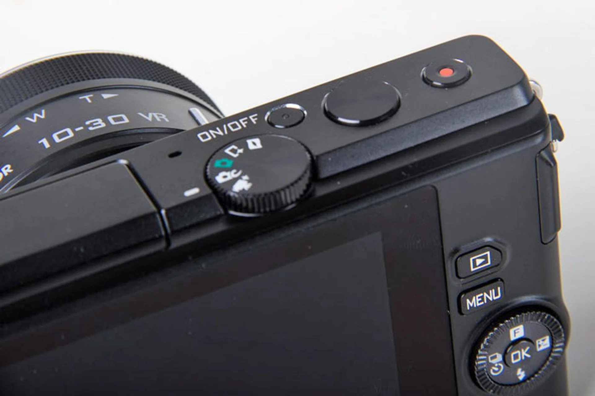 The dedicated record button is easy to feel for.