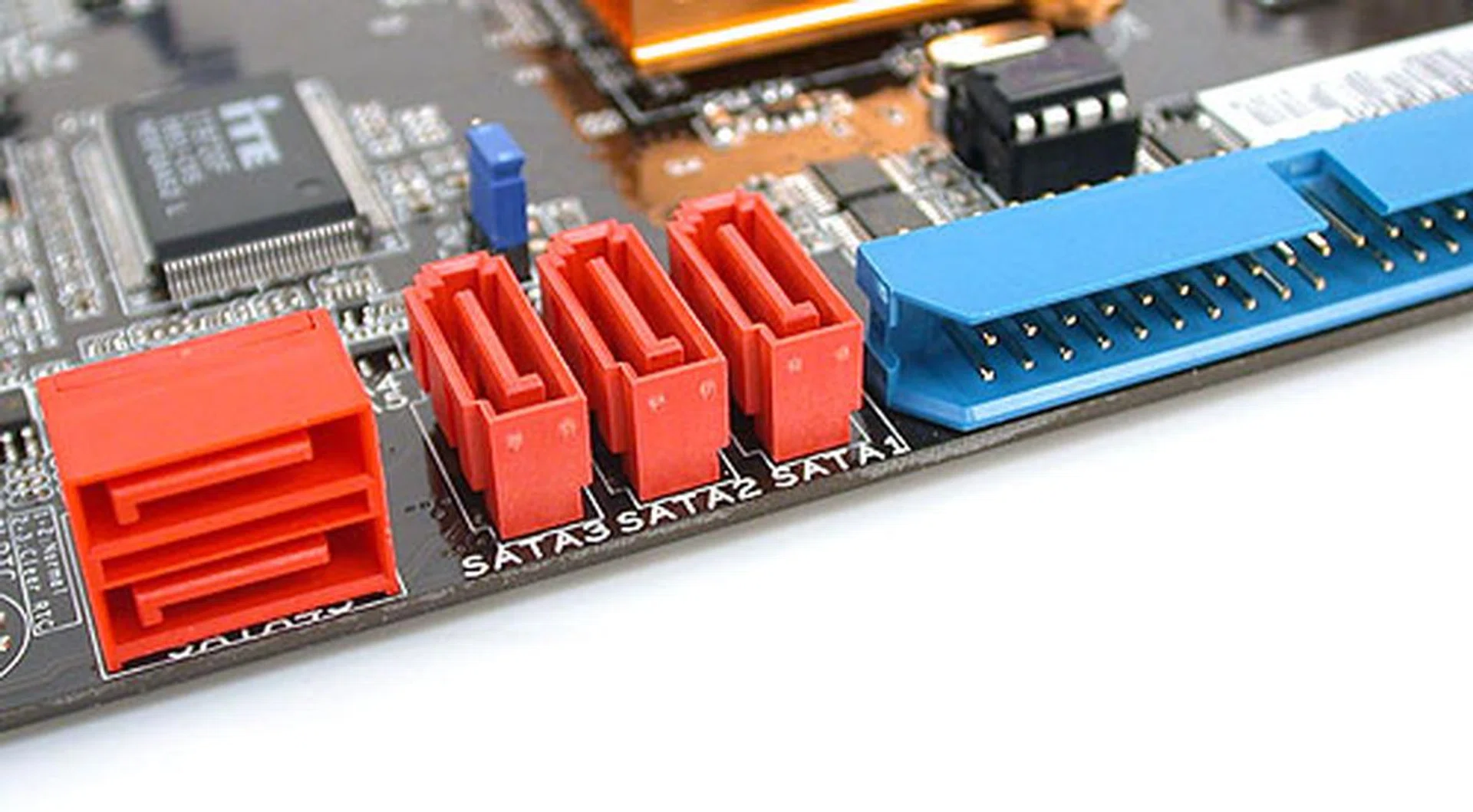 ASUS only had the standard 6 SATA (1 of which is eSATA on the ASUS) ports available from the AMD Southbridge 750 chipset. No additional ports were found from third-party controller chips.