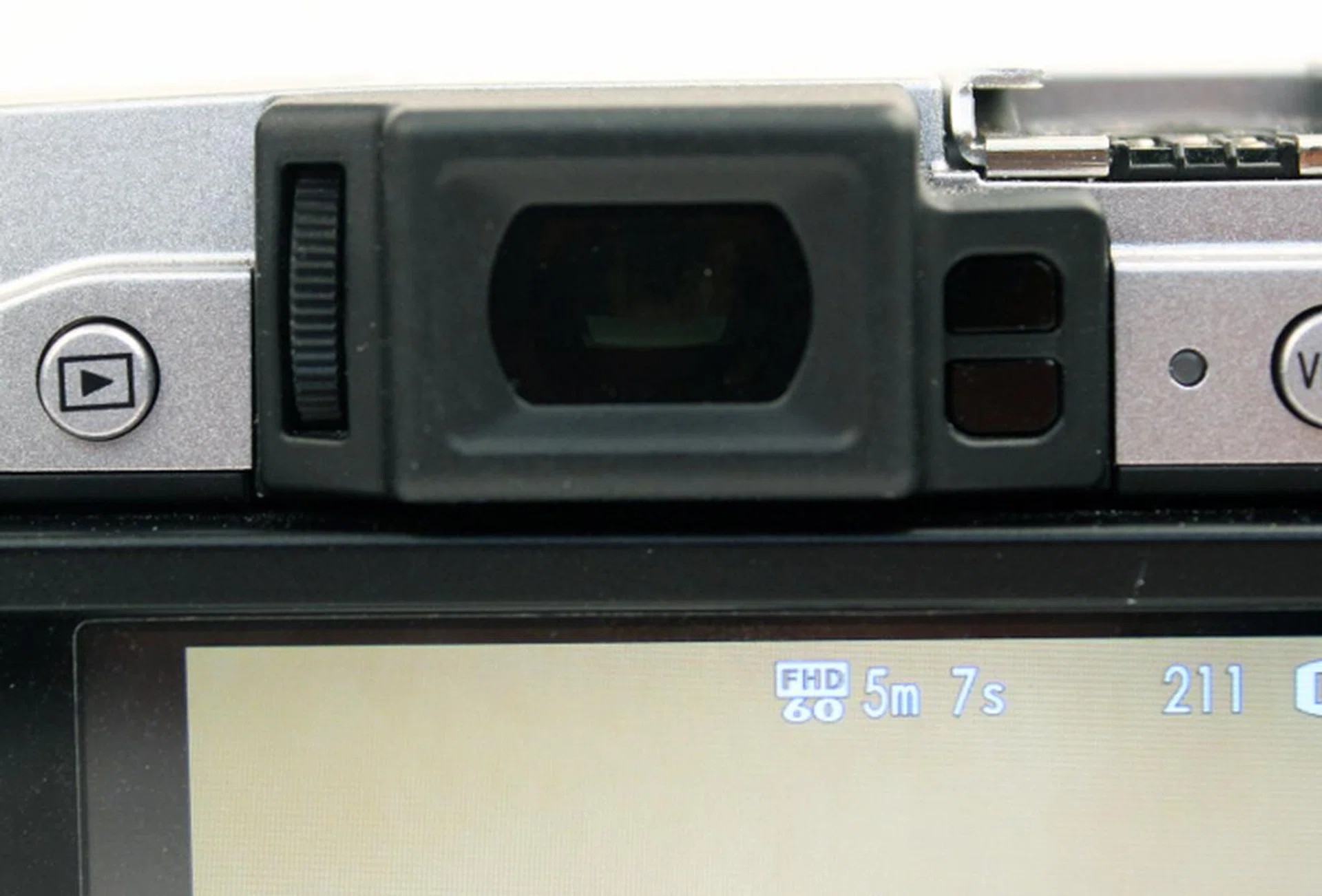 The EVF on the Fujifilm X30 is one of the best we've come across on a digital compact.