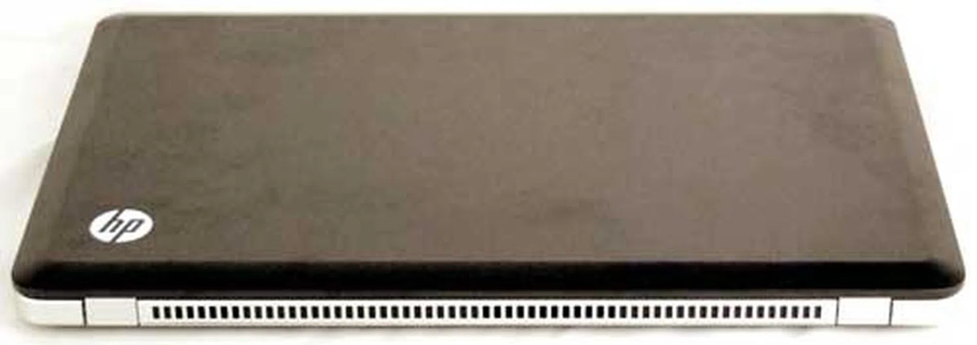 Heat vents on the Envy 15 are found at the back of the machine, where it is logically located to avoid setting fire on your sensitive areas. All necessary and usable ports have been lined up at the sides of the machine to accommodate this design.