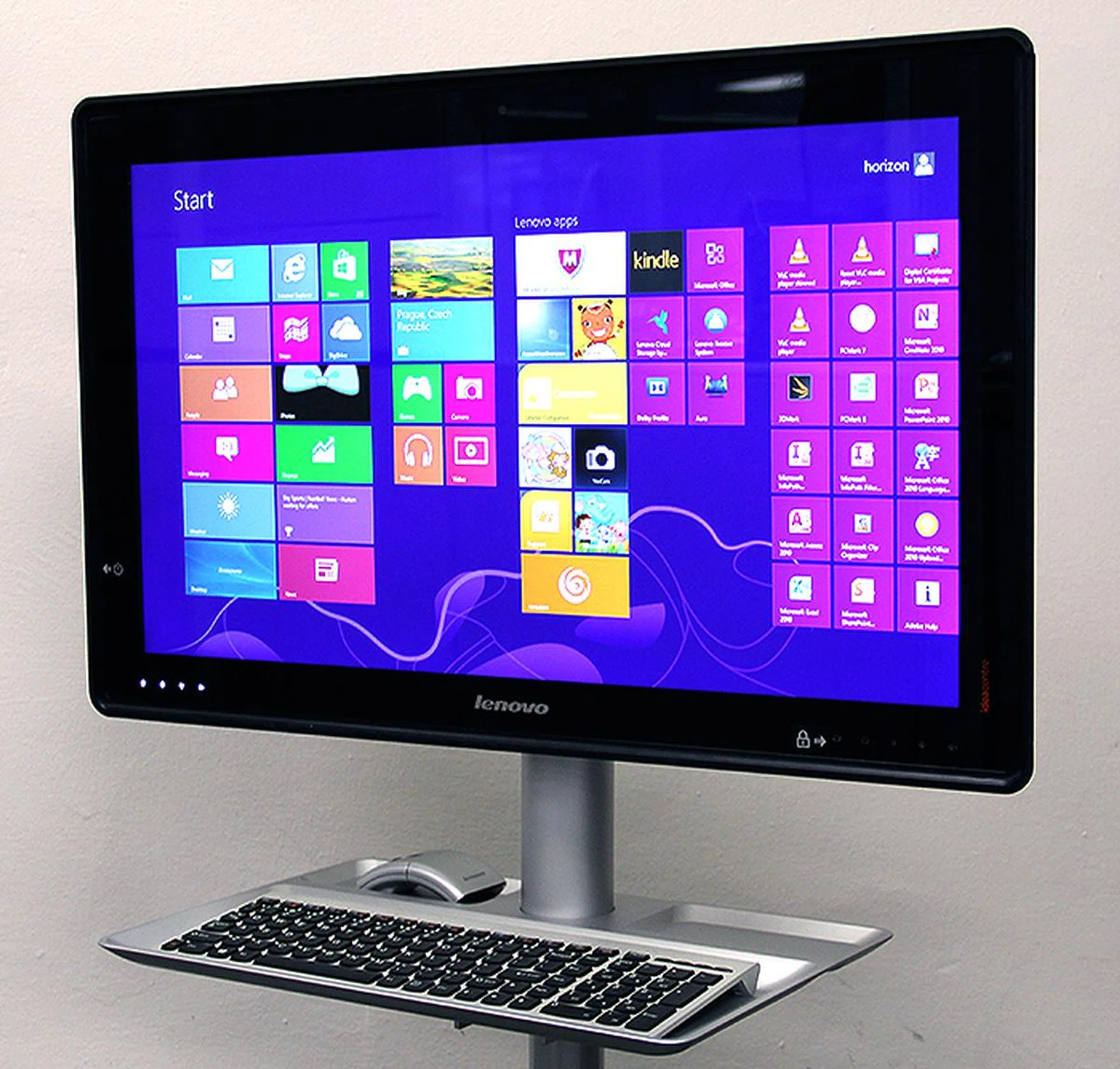 The Lenovo IdeaCentre Horizon is interesting, but it's letdown by poor specs and a high asking price.