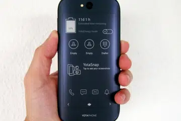 Here's a phone with two screens, the YotaPhone 2! Do we really need more than one screen?