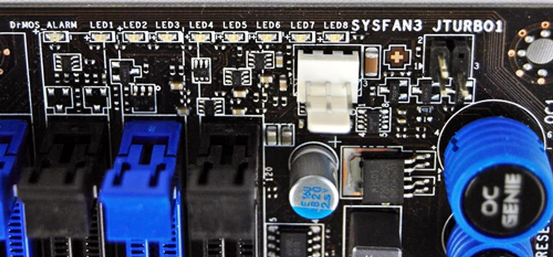 The LEDs will light up according to the number of power phases the CPU is using. As you can tell, the board uses an 8-phase power design. This will be a useful visual reference for advanced users wanting to know the system loading levels and could come in handy during overclocking exercises.