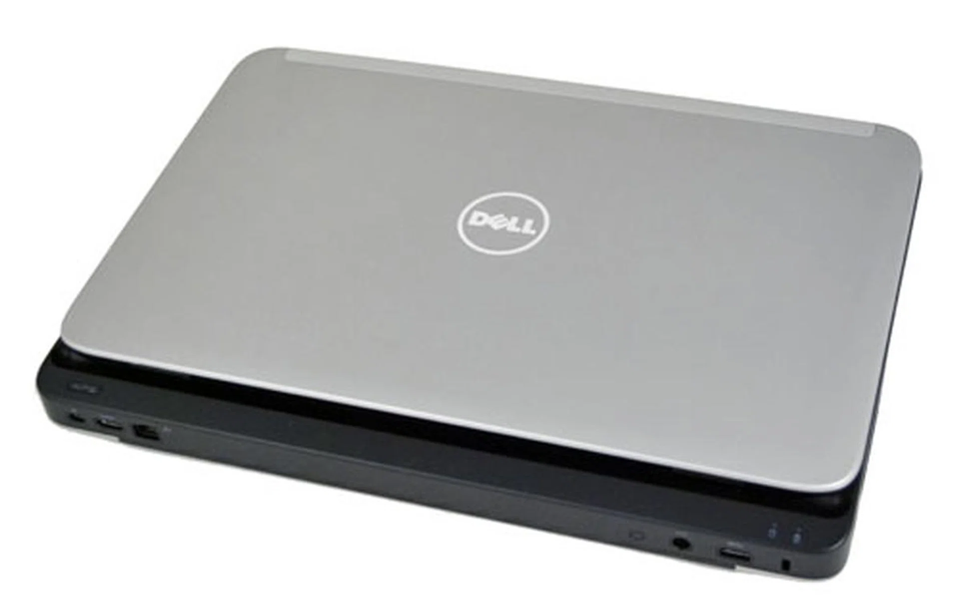 There she is, the Dell XPS 15 with nice curves and a good build.