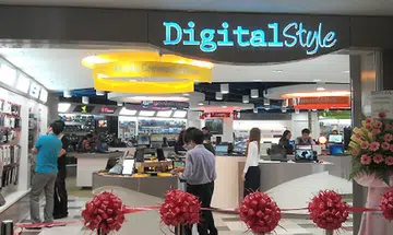 Although Newstead Technologies has several outlets in Funan itself, they've gone ahead to try a slightly different approach to offering a shopping experience with their new Digital Style concept store.