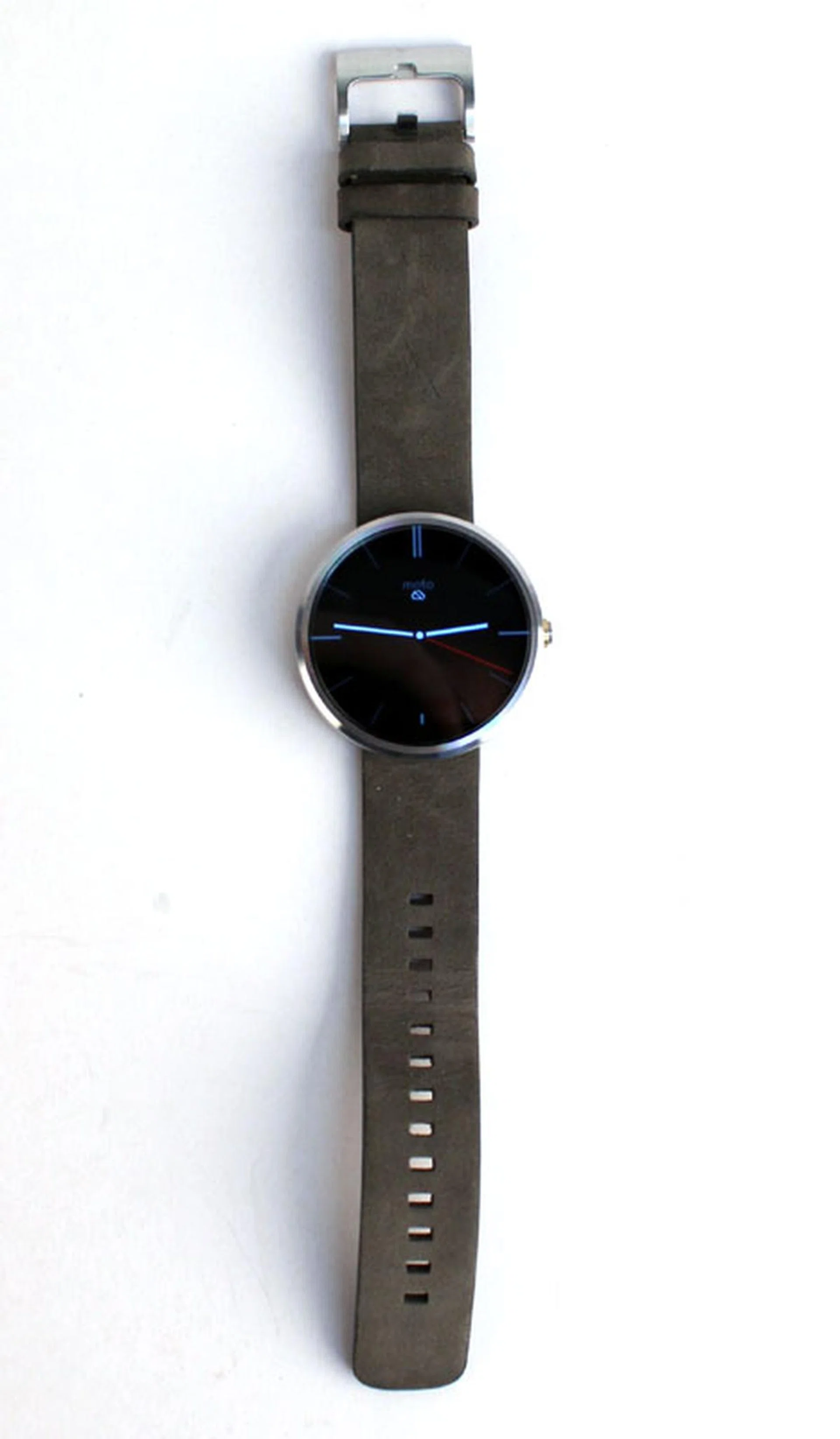 The circular design is very minimalist, but it looks a bit more like a disc on a strap than a regular watch.