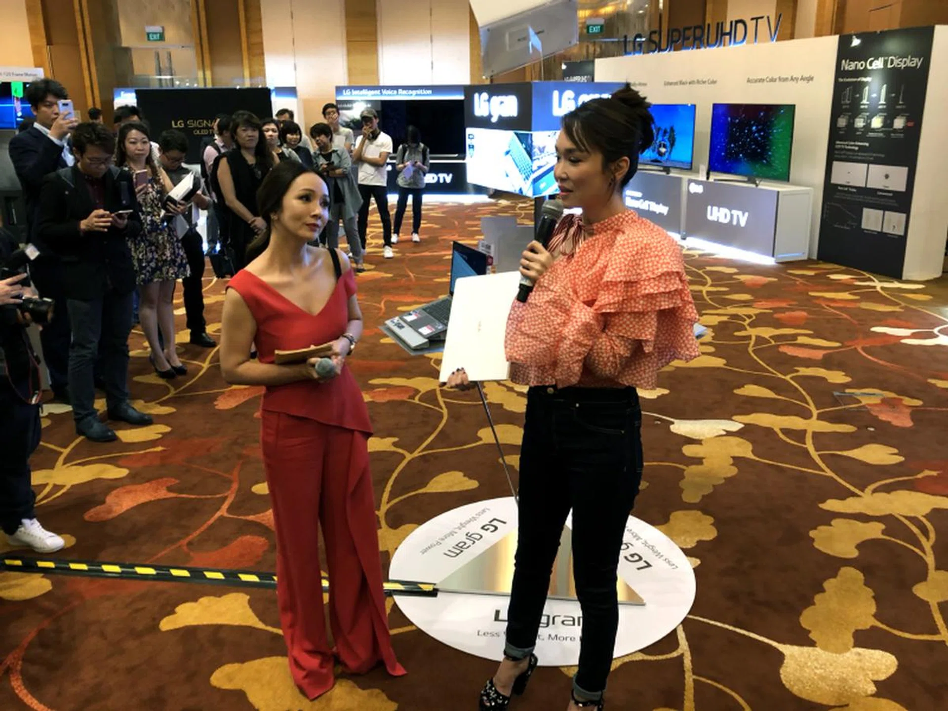 Fann Wong shares her experiences using the LG gram notebooks.