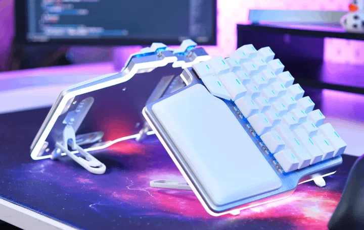 Dygma claims the Riase 2's is the world's first ergonomic gaming keyboard. (Image source: Dygma)