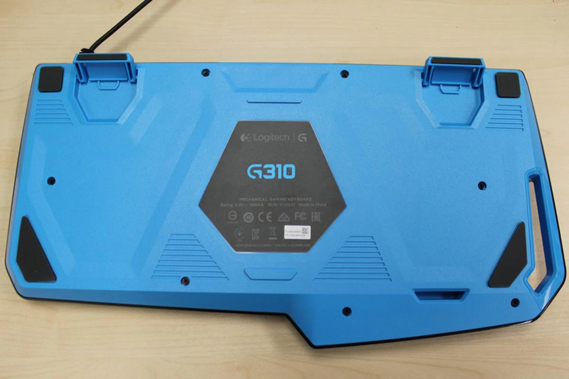 If you look at middle of the keyboard and towards the top, you will see the slot in which the Arx Dock slots into.