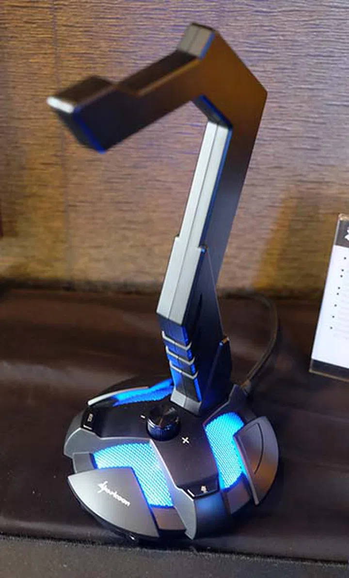 The X-Rest 7.1 is a headphone stand and USB sound card all rolled into one.