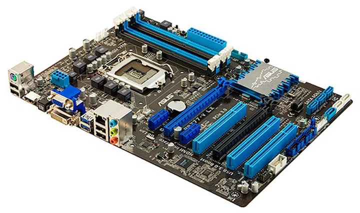 The ASUS P8Z77V LX lacks third SATA 6Gpbs and USB 3.0 third party controllers; it also does not features ASUS new Smart Digi+ VRM solution.