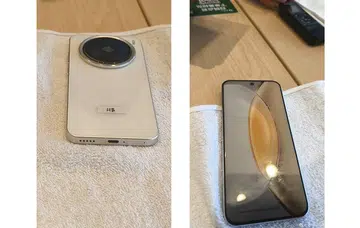 These are supposedly the dummy versions of the Vivo X200. Photo: Weibo