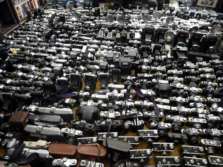 Man Auctioning His Colossal Collection of 1,000+ Vintage Cameras on ...