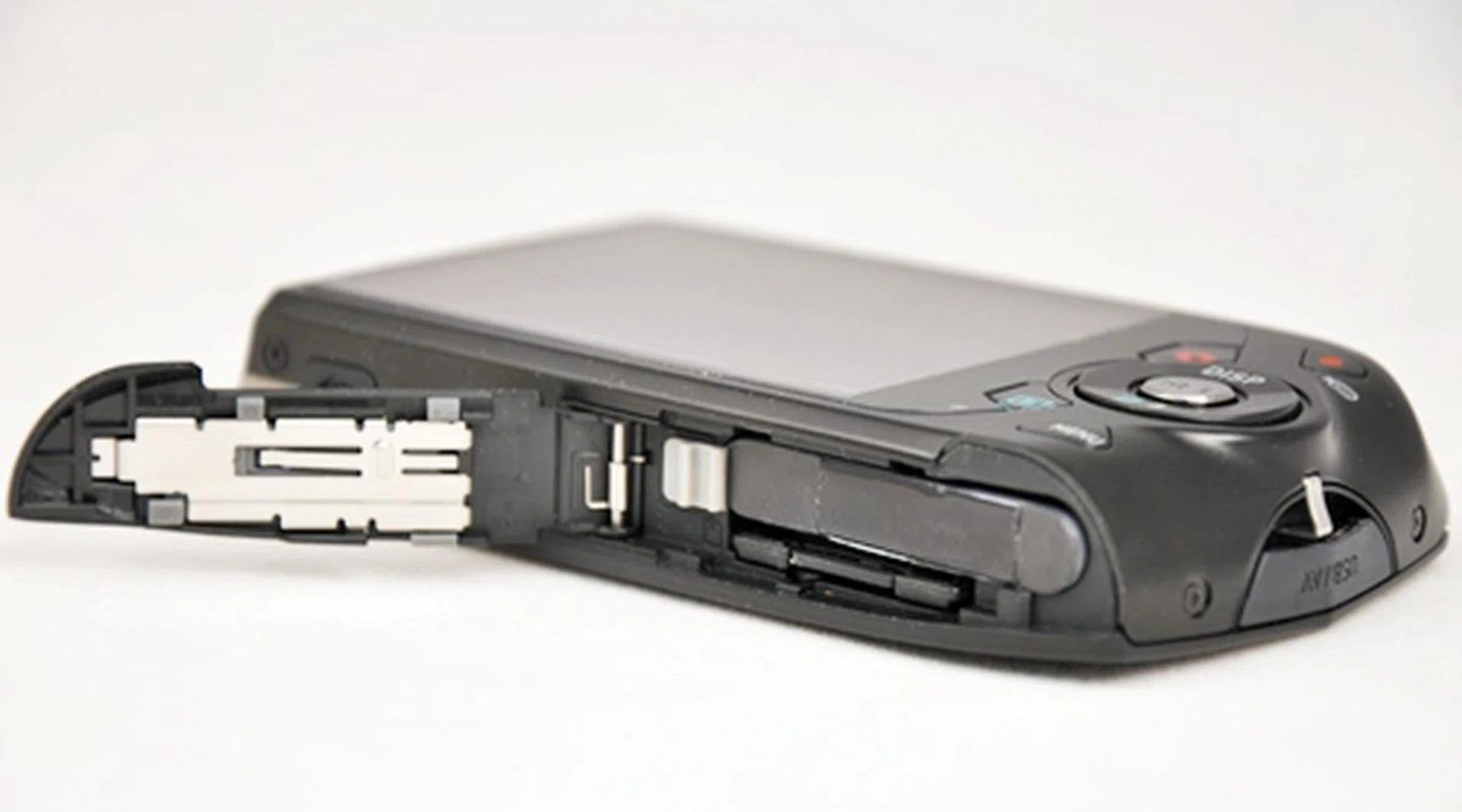 Casio Exilim EX-Z2000: Full-fledged Point and Shoot Camera