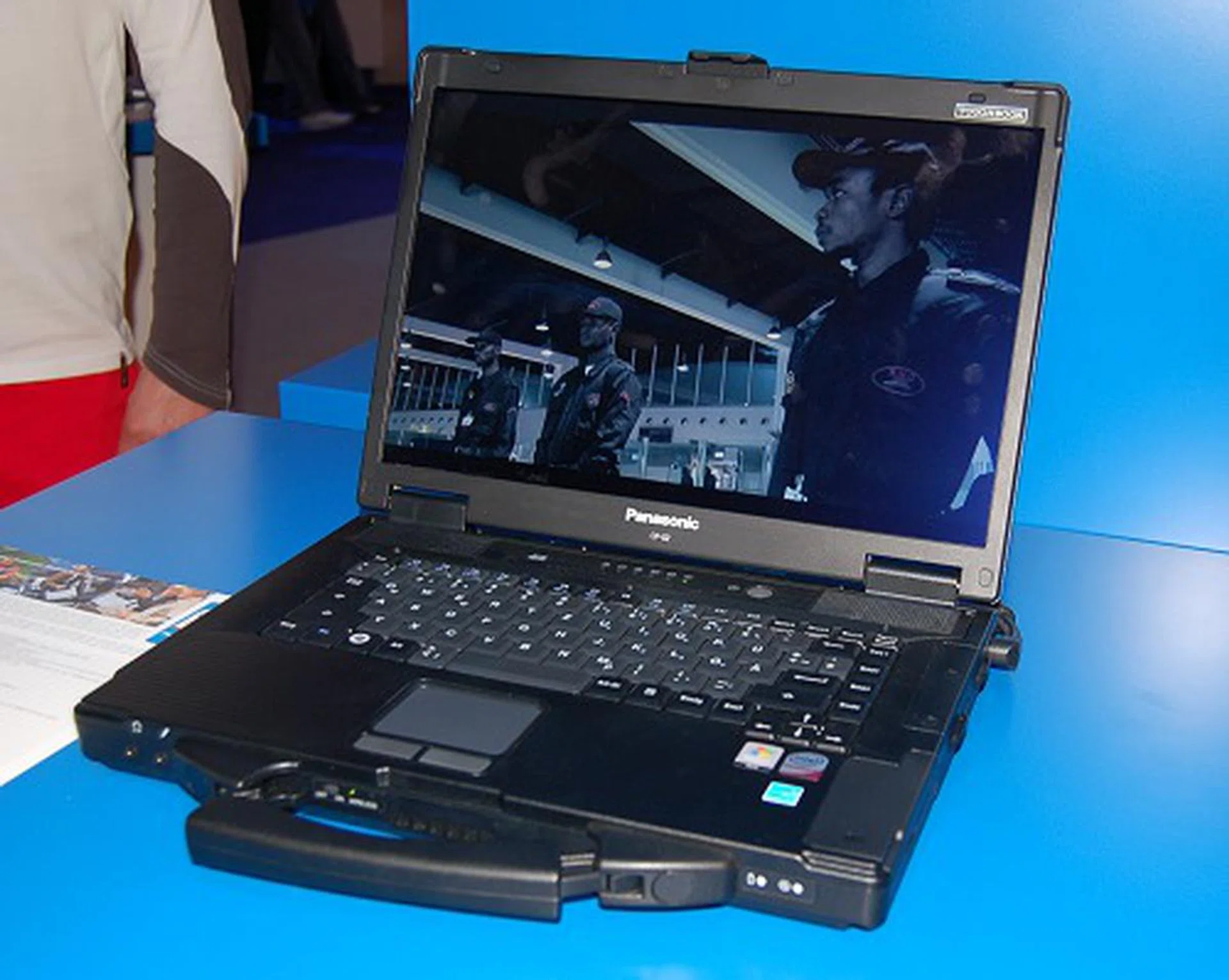  While Panasonic has had this Toughbook CF-52 model for quite some time, it recently underwent an update internally to feature the latest Centrino 2 platform and meets the latest Energy Star 4.0 rating. The design and overall features of the model itself are very functional and well-received, so there are no updates on the overall appearance.  