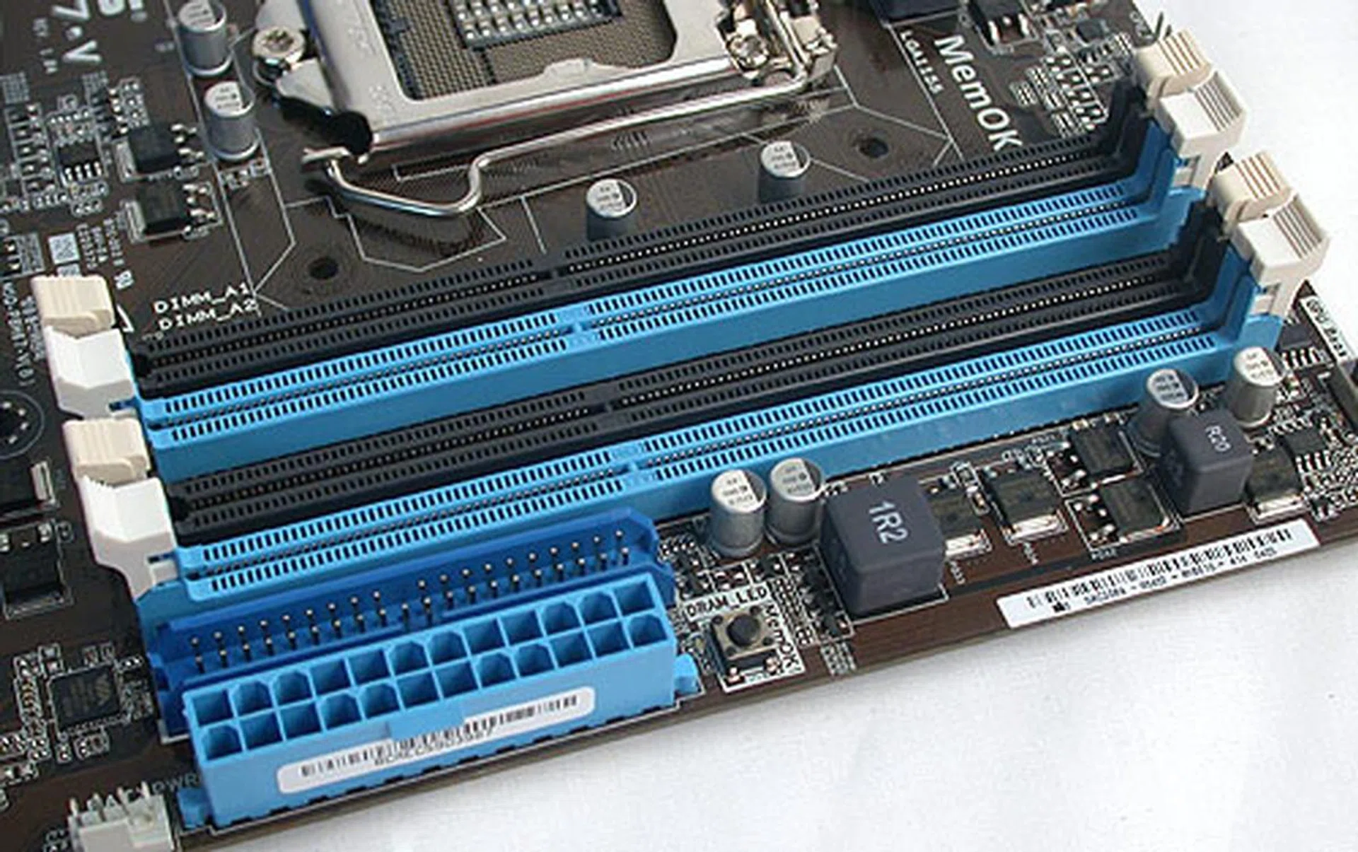 Sandwiched in between the memory DIMM slots and the power connector is surprisingly, an IDE connector. We may not use such devices anymore, but there should be some who are still using that interface. The problem is that this area may be too cramped for all those cables and connectors.
