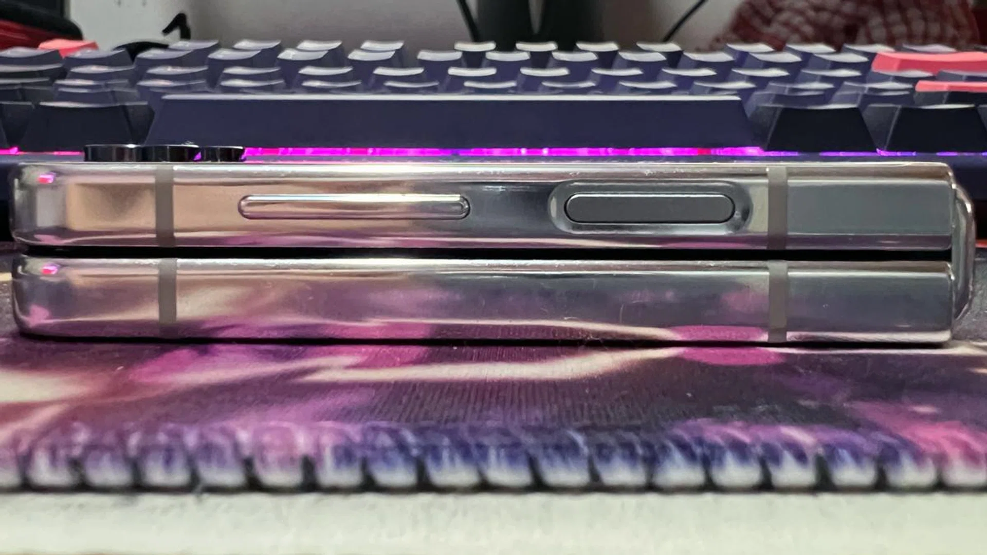 Samsung Galaxy Z Flip5, folded. Notice how uniform the fold is now.