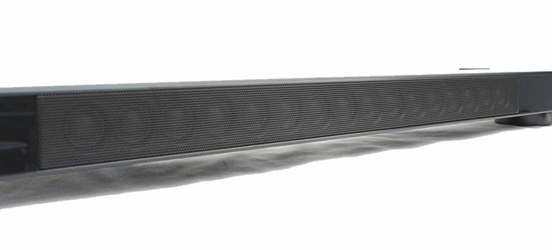 The YSP-2500 uses 16 beam drivers to reflect sound around its environment to create a true surround sound effect.