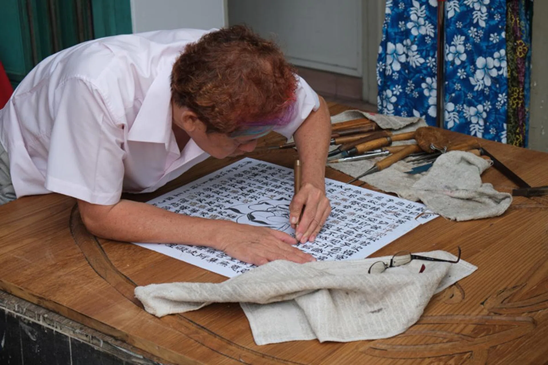 f/5.6 at 83mm (35mm equivalent), 1/150 sec, ISO 400.