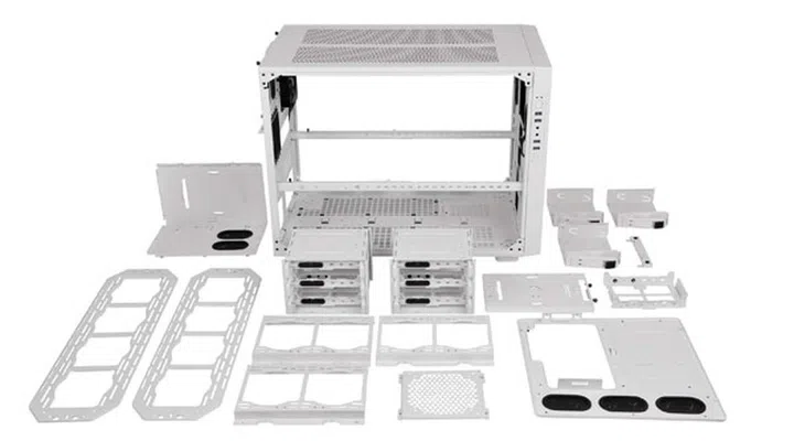 The Thermaltake Core X9 Snow Edition features a fully modular design that offers a wide range of configuration options. (Image Source: Thermaltake)