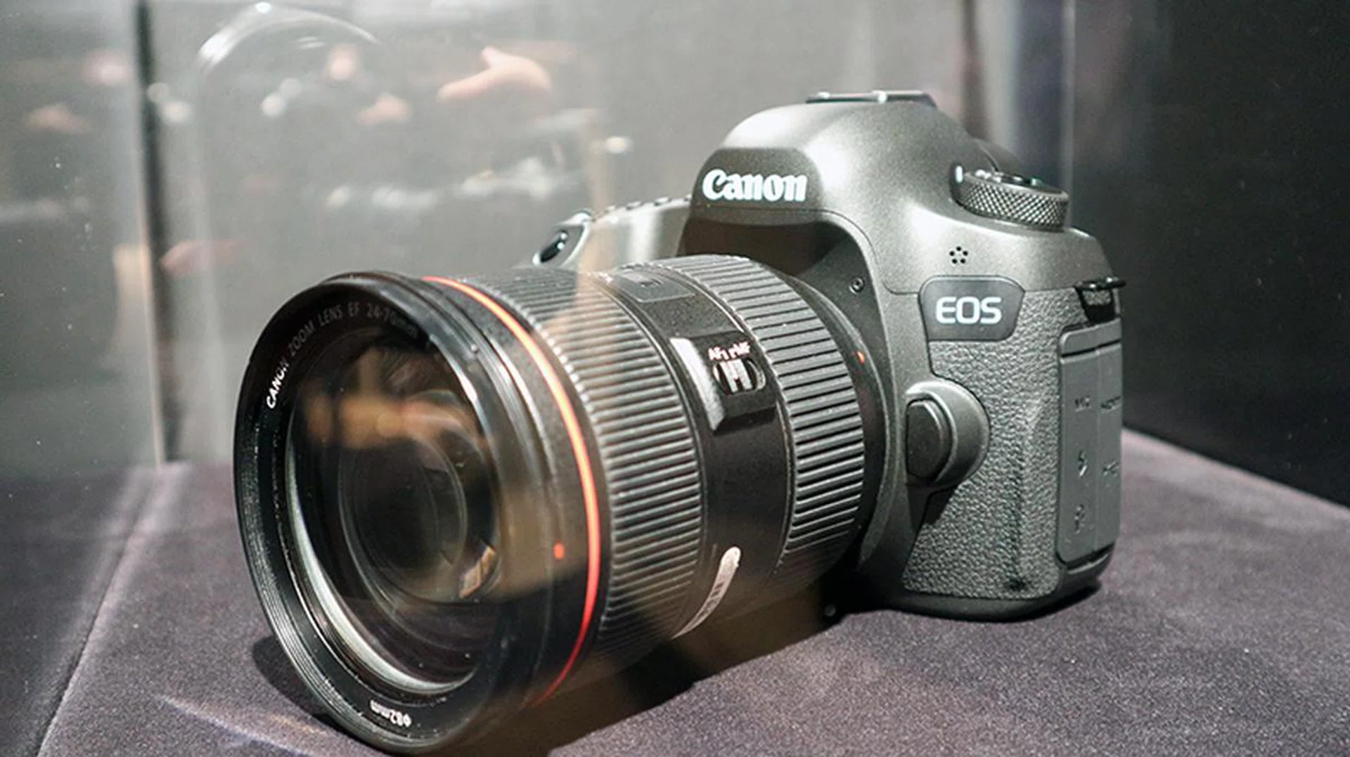 A concept camera with a 120MP high-resolution sensor.