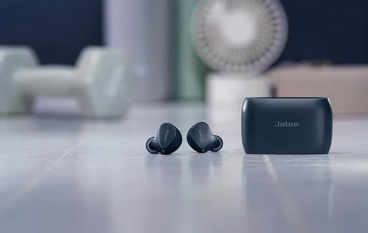 Jabra Elite 4 Active.