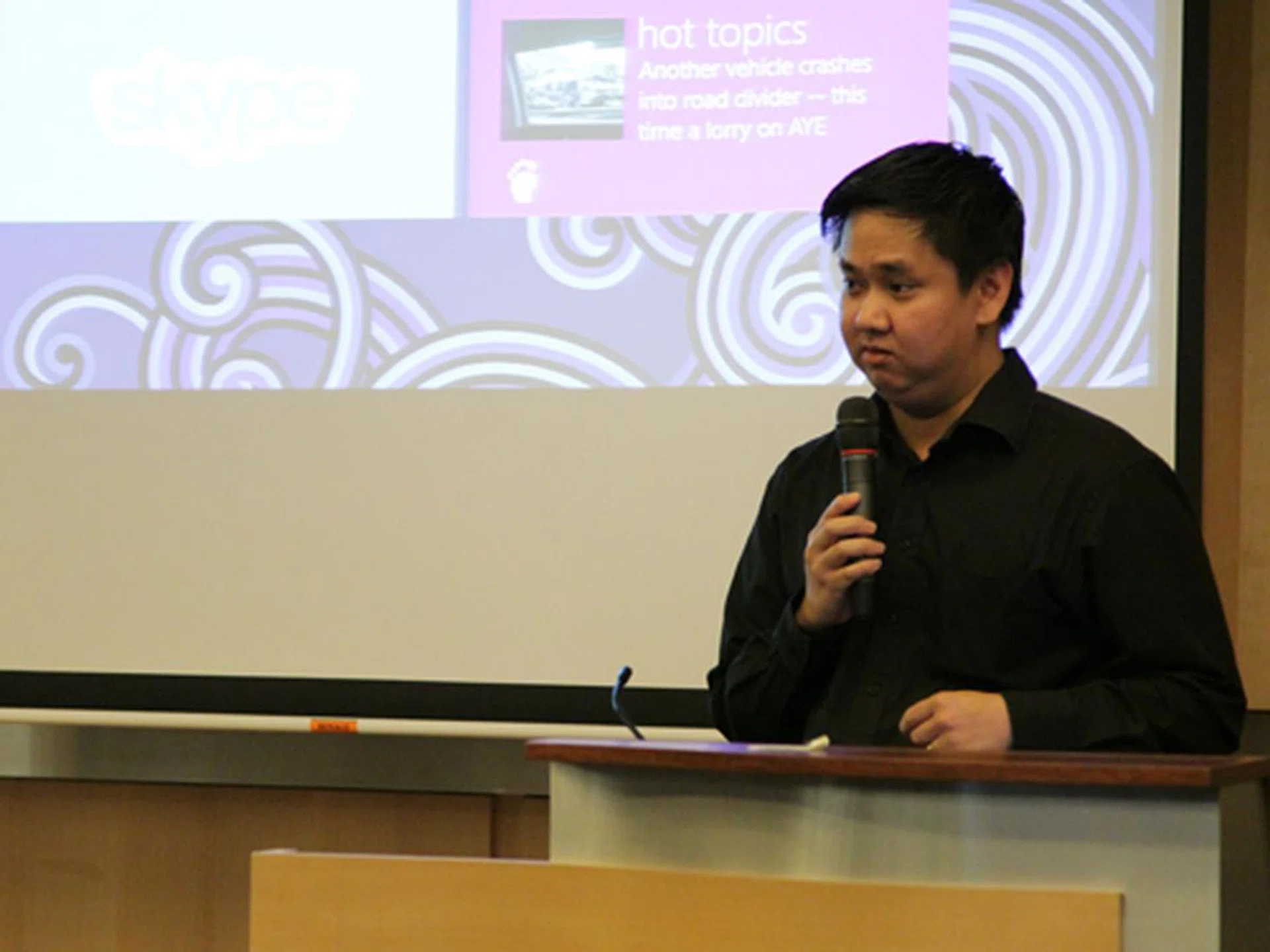 HardwareZone Associate Editor Ng Chong Seng gave everyone present a detailed look at Microsoft's latest operating system, Windows 8, and a number of tips based on his usage experience.