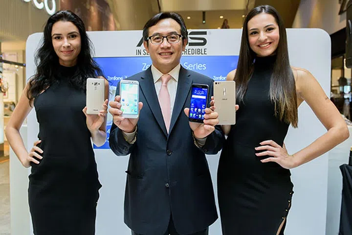 ASUS Corporate Vice President Benson Lin with the new ZenFone 3