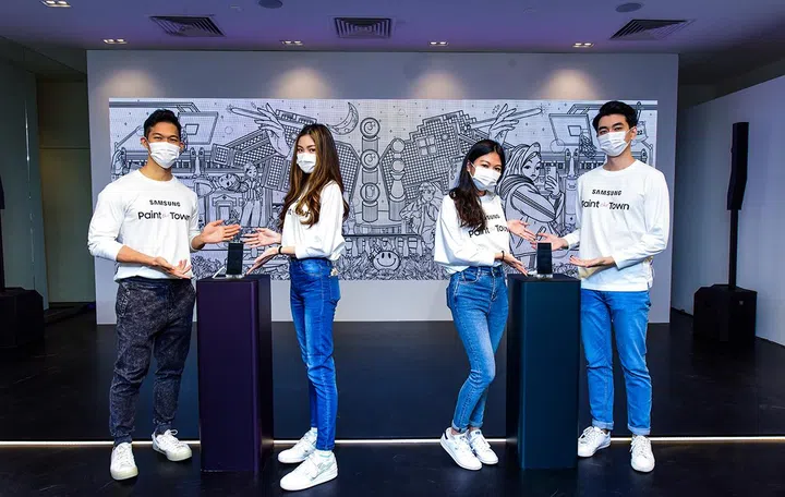 Samsung Paint the Town pop-up for the Galaxy S22 series phones at Wisma Atria, Orchard Road, Singapore. Image credit: Samsung.