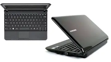 A burgundy-flavored lid and a responsive multi-touch trackpad. Two more reasons why you should give this netbook more than just a once over.