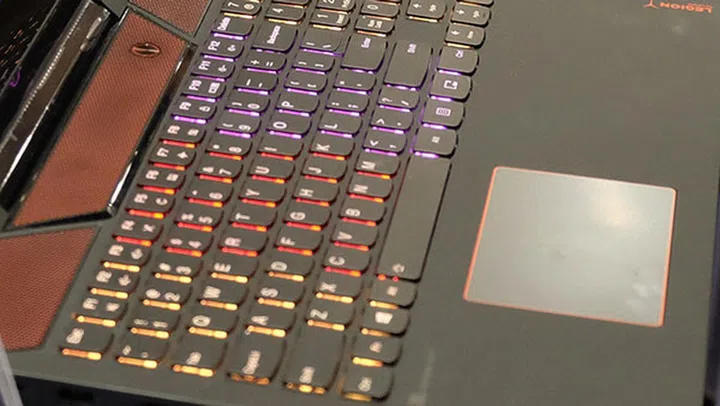 Unlike the Legion Y520, the Y720 features a keyboard with multi-color backlighting.