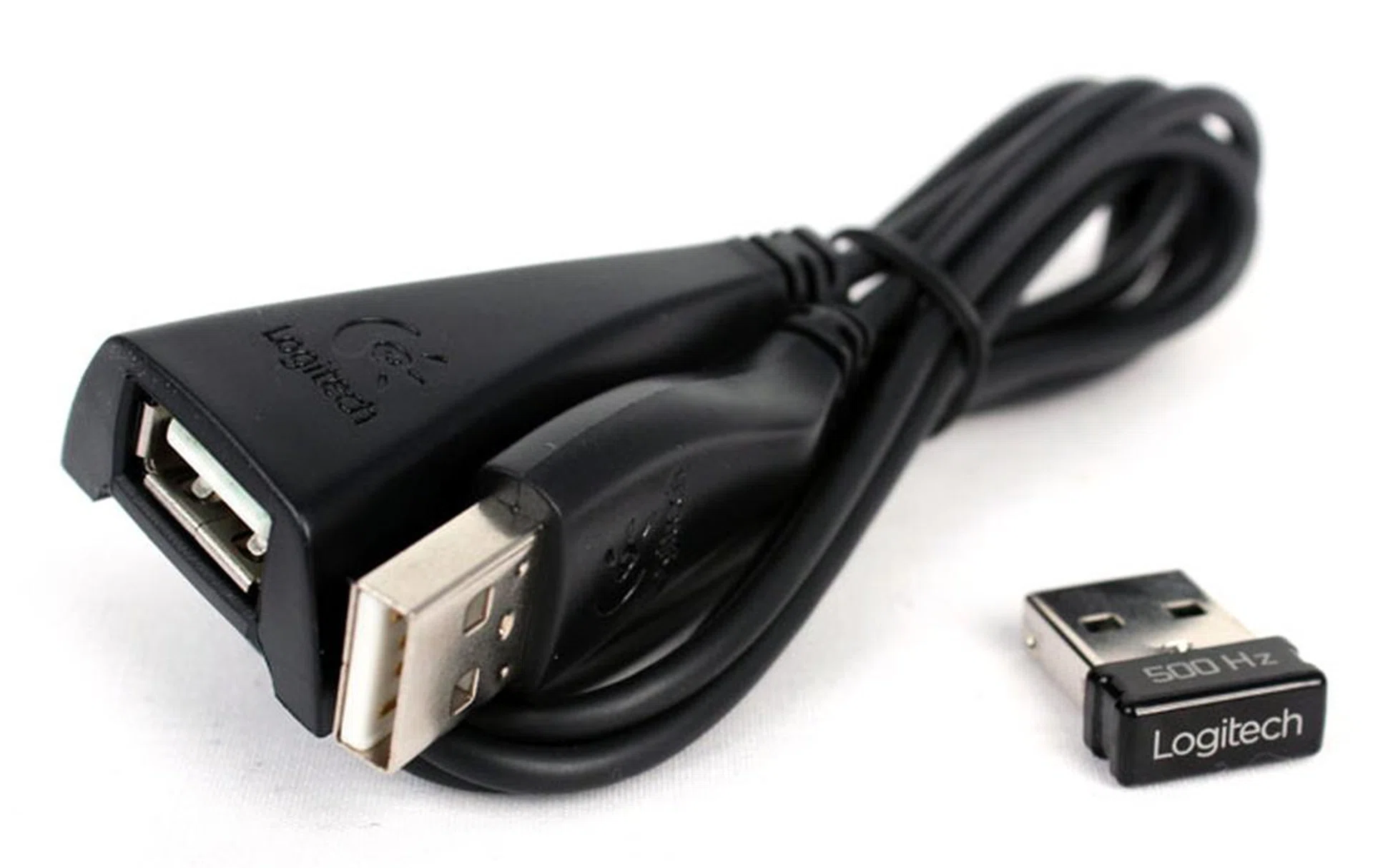 The G602 uses a small wireless dongle to connect to your computer. You also get a 1M extender cable.