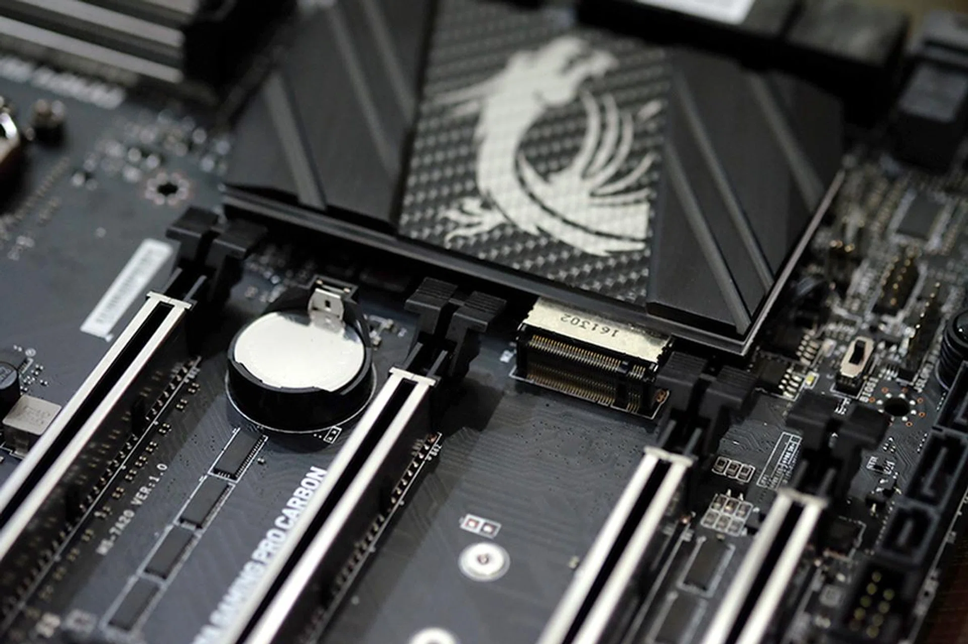Even the M.2 socket features metal reinforcements.