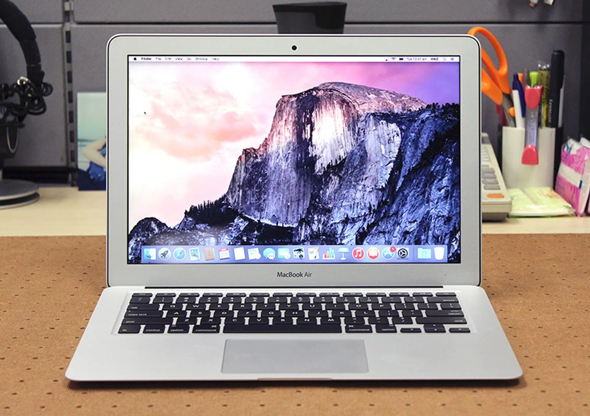 The MacBook Air design remains the same, but that's not necessarily a bad thing.
