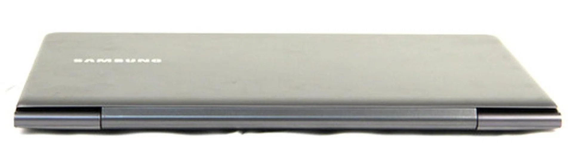 The long hinge on the Samsung Series 5 Ultra looks good, and provides the assurance that it will work well even after a couple of years. However, this type of hinge is strong enough that it doesn't help you open the lid of the notebook single handed.