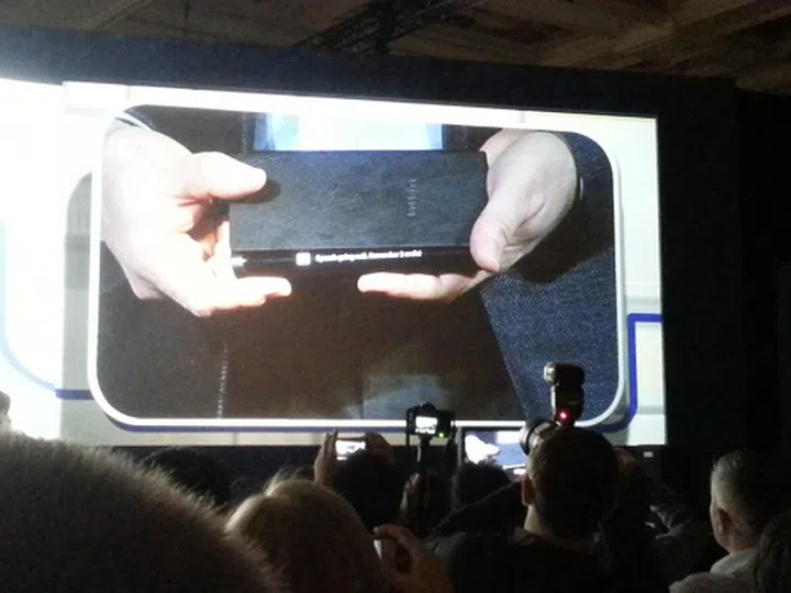 You can see notifications running on the edge of your screen with the new flexible OLED display.