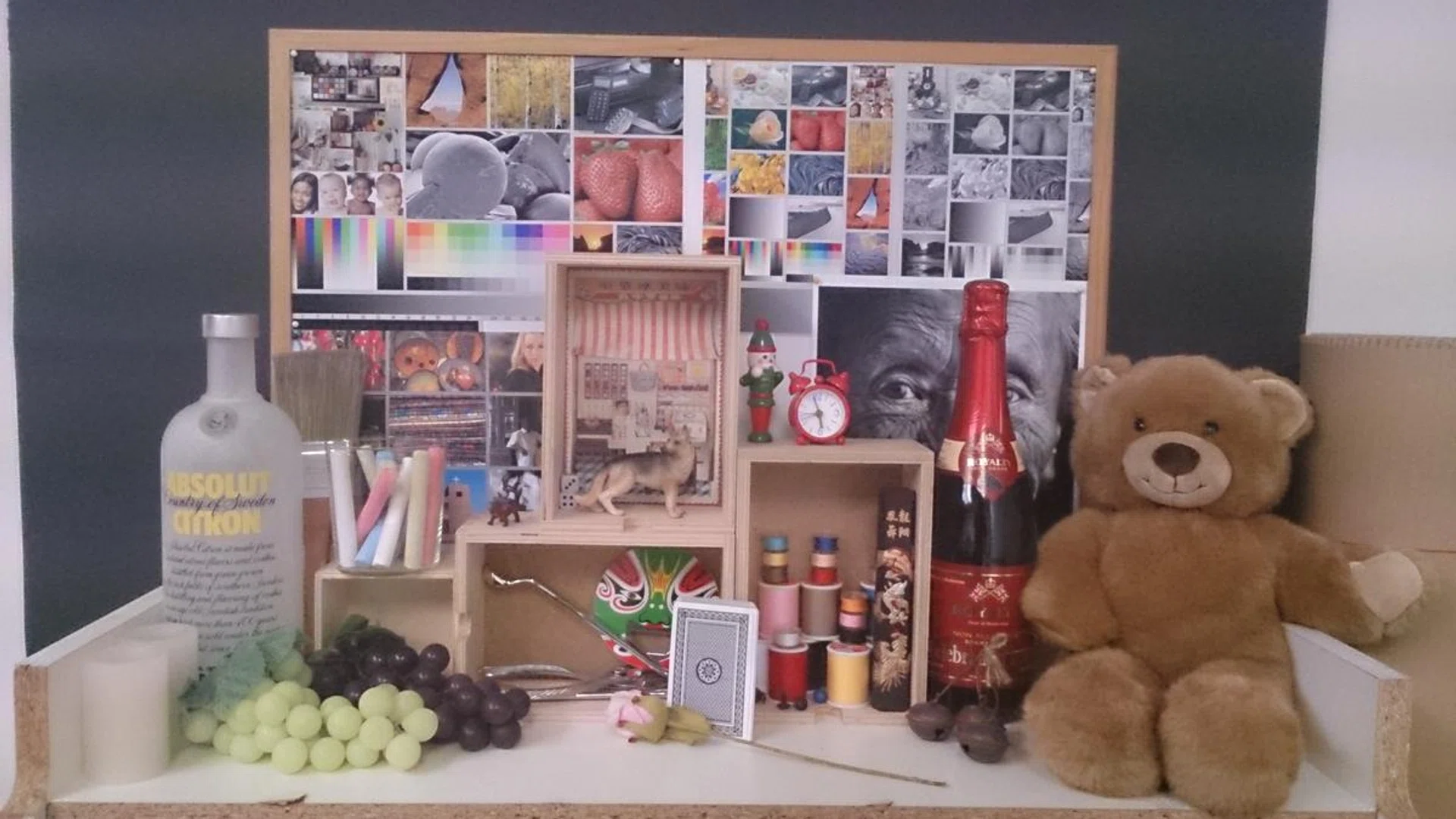 Image quality out of the Xperia Tablet Z's rear camera isn't too bad, but there's a fair bit of noise and a lack of contrast. Check out the close-up crops below.