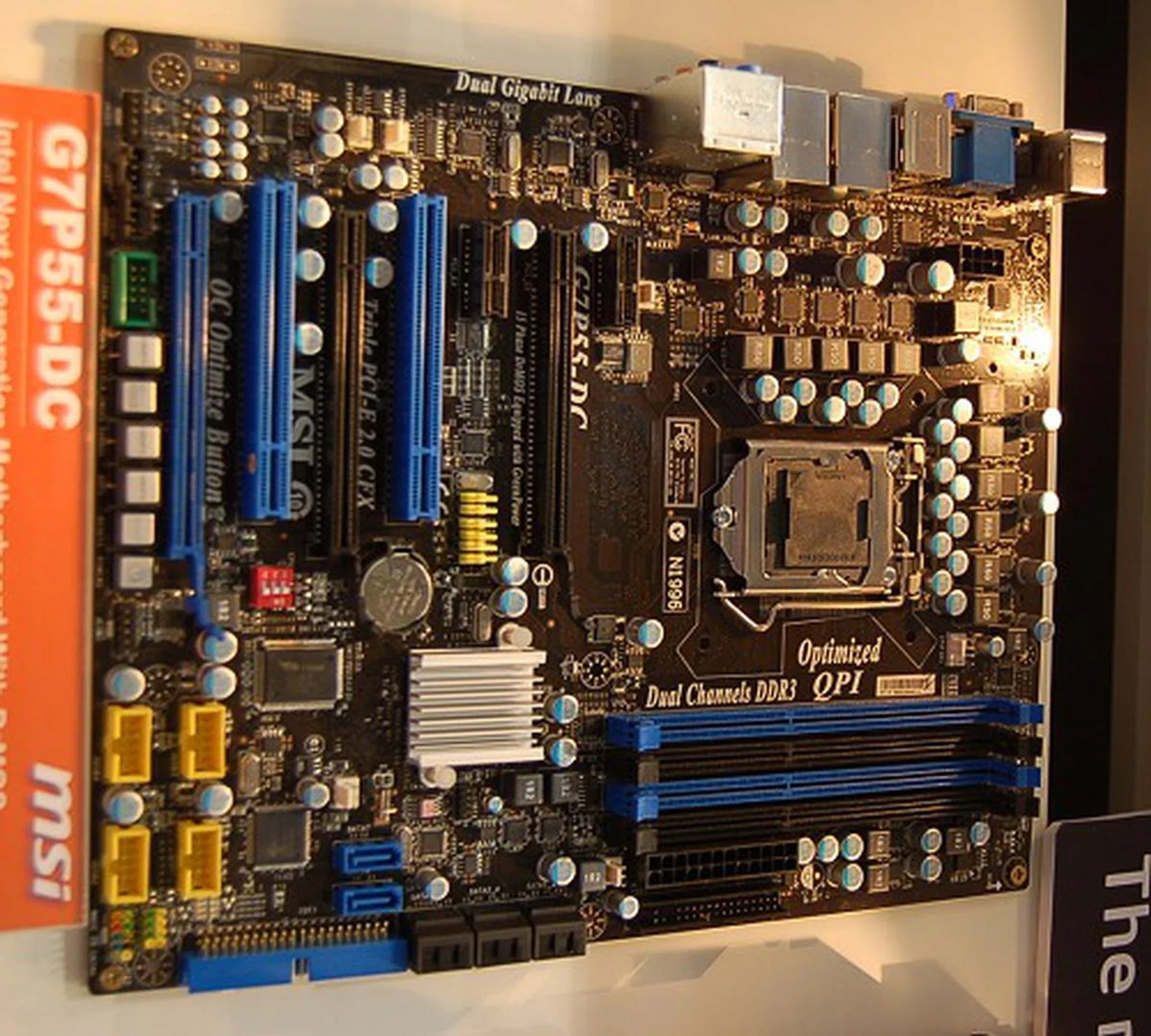  And here's their next generation Intel P55 motherboard, the G7P55-DC. What we can notice and confirm are dual Gigabit LAN ports, FireWire and has analog VGA output (Core i5 processors have on-chip graphics).  