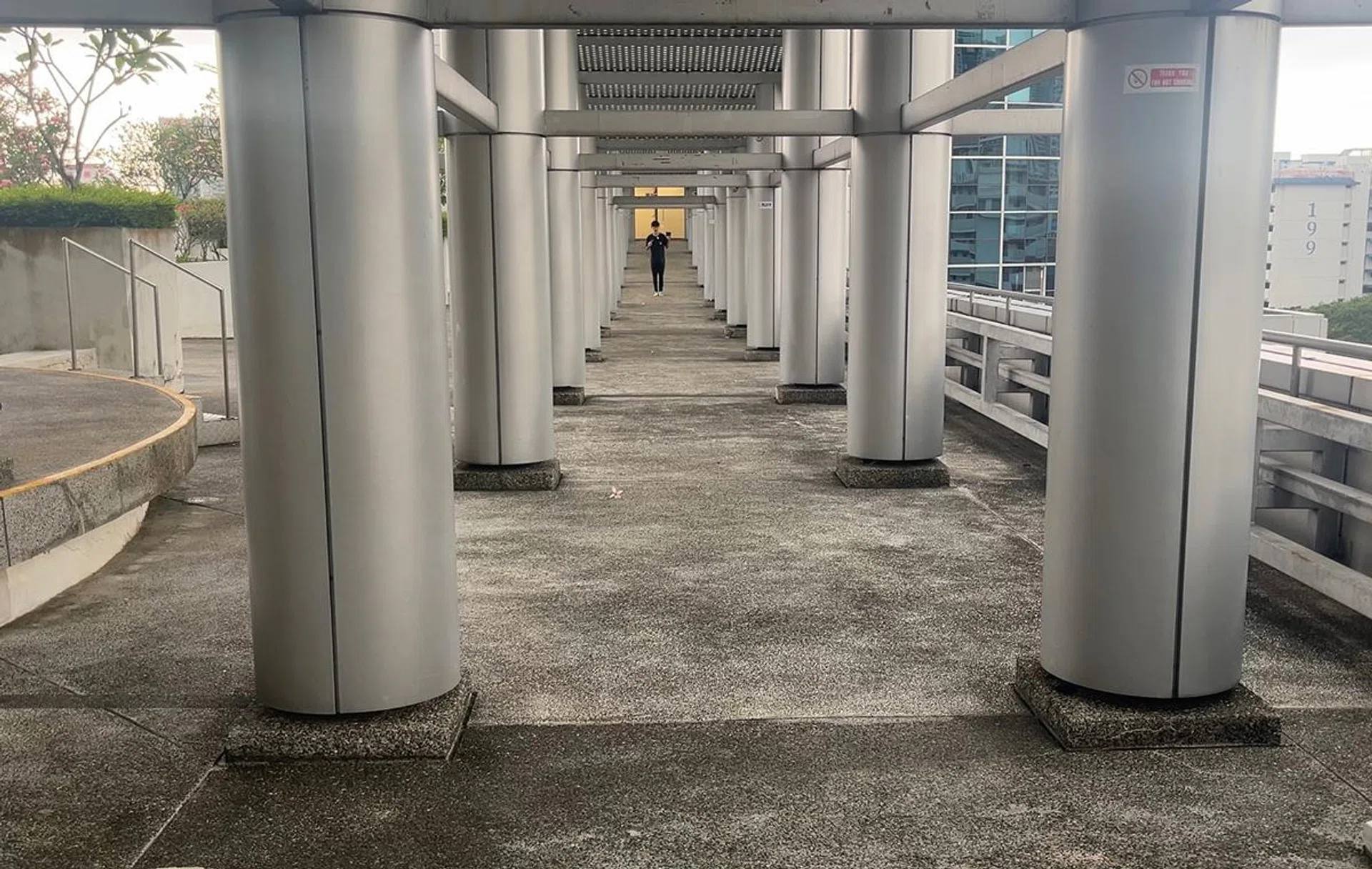 Connection distance remains at a very respectable 250m like the original DJI Mic, but with Bluetooth, you do need to be in direct line of sight for better performance.