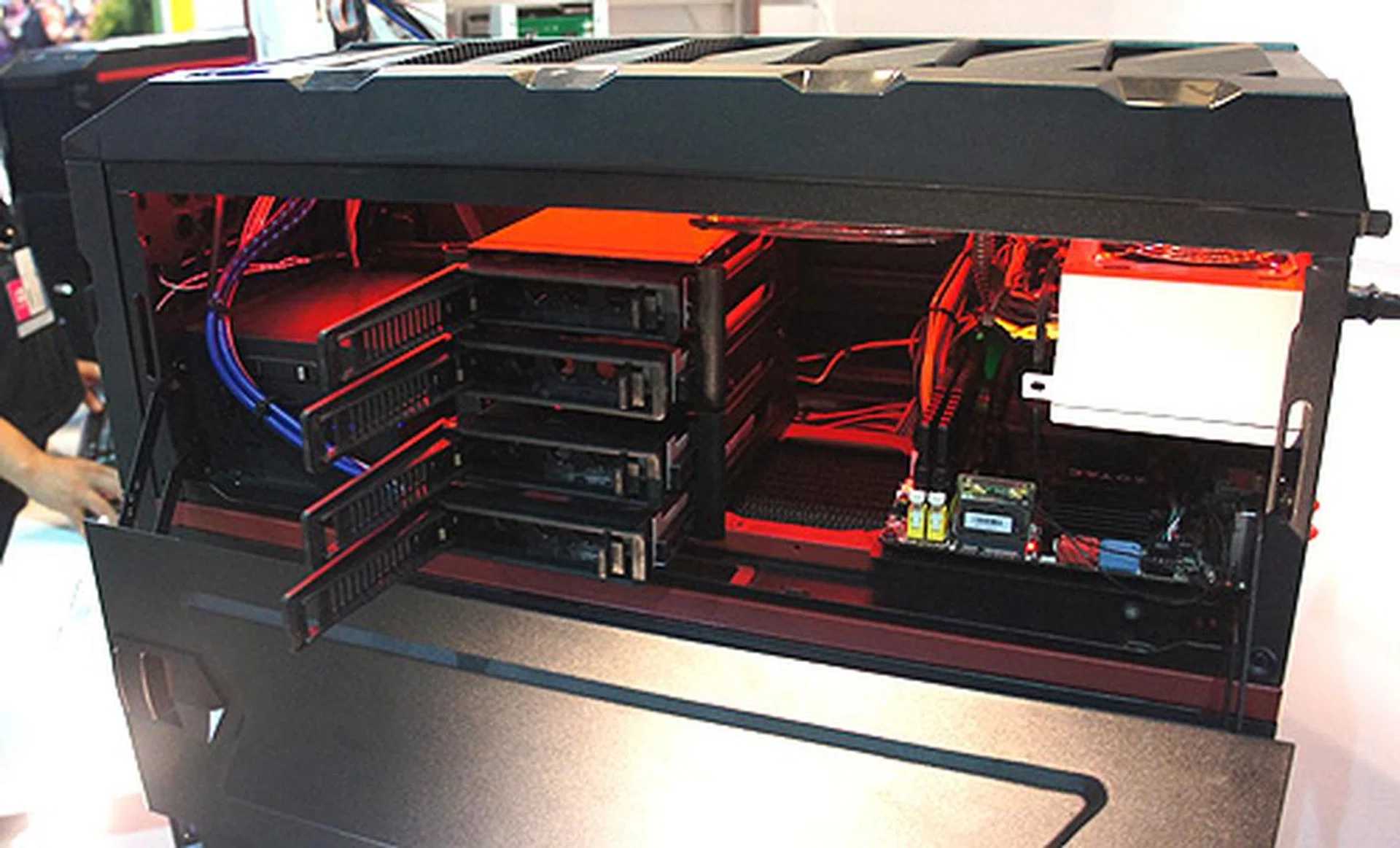 The top portion can house an independent mini-ITX system or it could simply be used for additional hard disks.