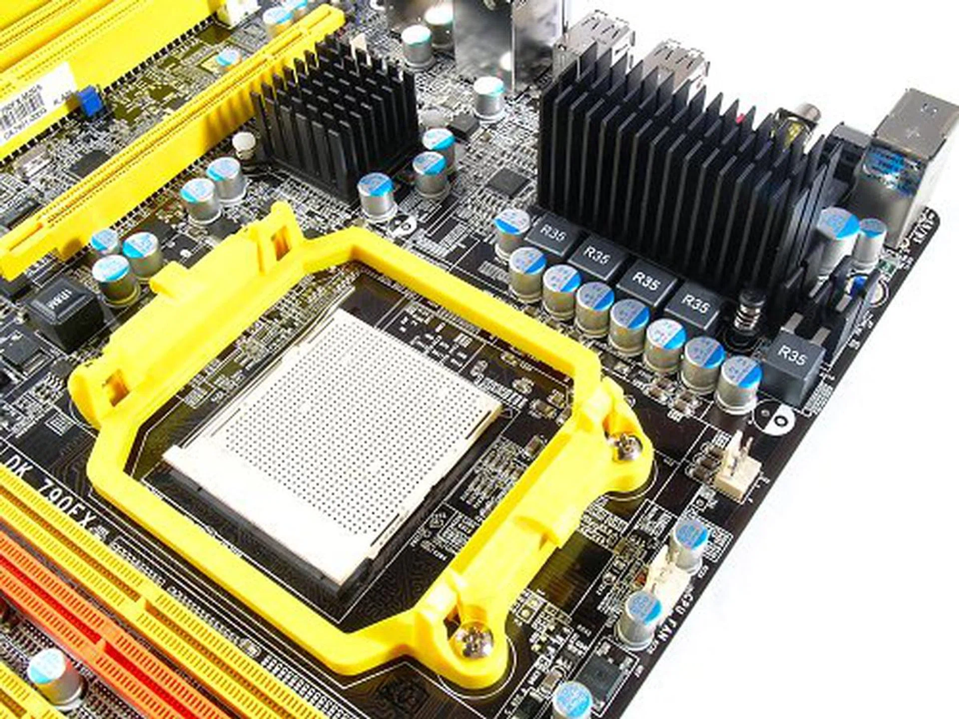 AMD 790FX 4-Way Motherboard Roundup | HardwareZone Singapore